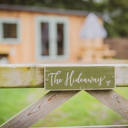 The Hideaway At Hiddenwood Glamping Hotel Corsley ภายนอก รูปภาพ